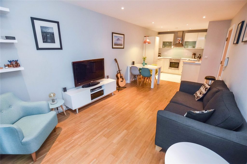 Property photo 2 of 17 Picture No. 09