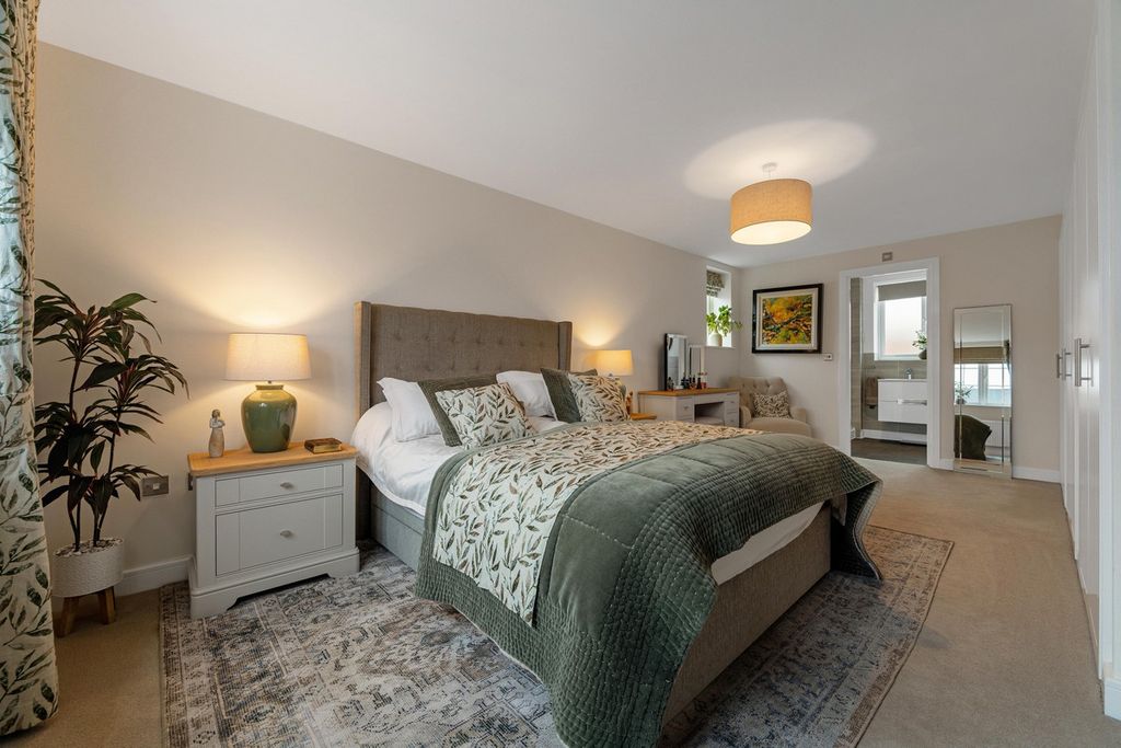 Property photo 3 of 30