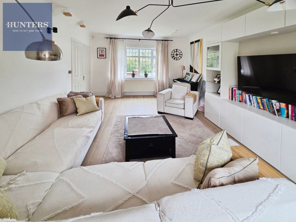 Property photo 3 of 20 Pbox-Img.Jpg