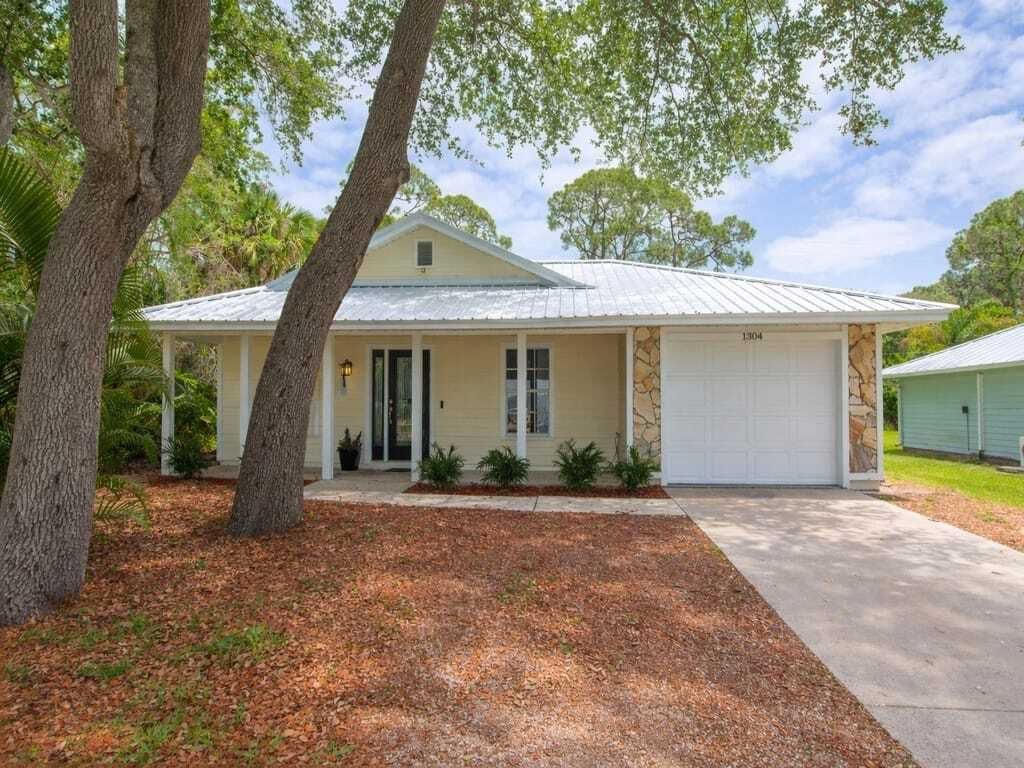 Property photo 1 of 28