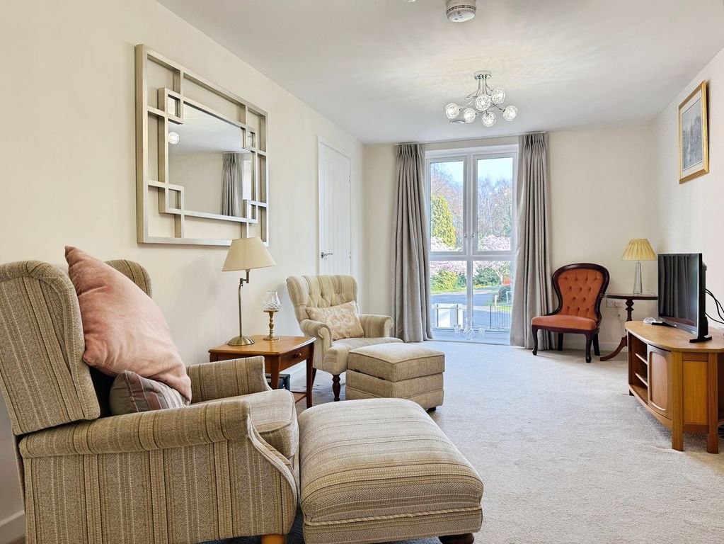 Property photo 3 of 15 Reception