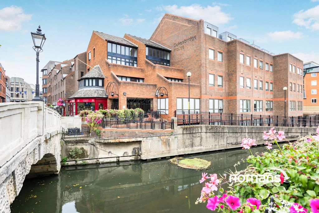 Property photo 2 of 8 Photo