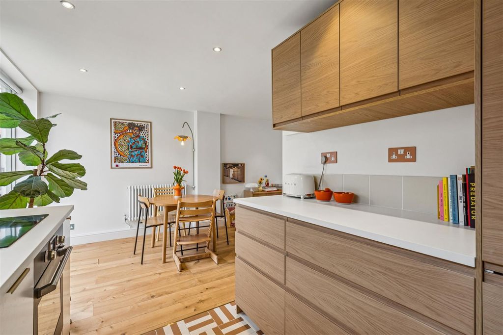 Property photo 3 of 12 For Sale - Graham Road, W4