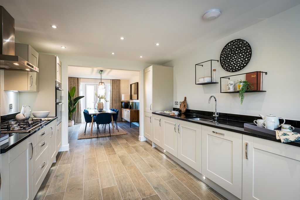 Property photo 3 of 12 An Inviting Space To Entertain Guests