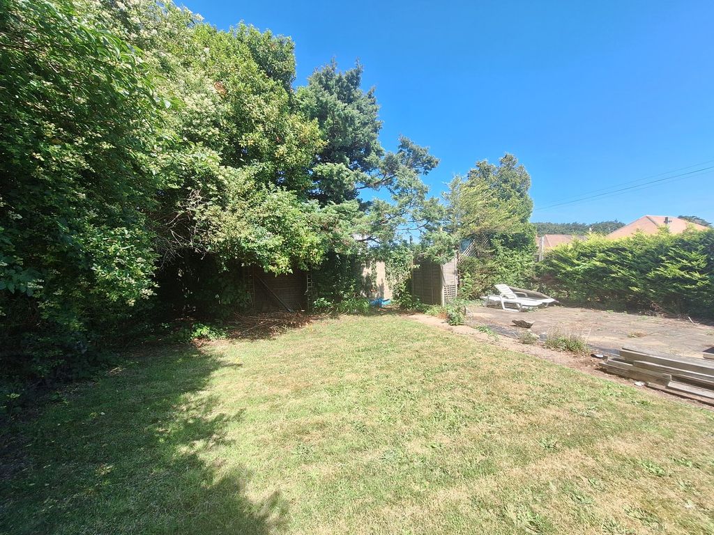 Property photo 2 of 25