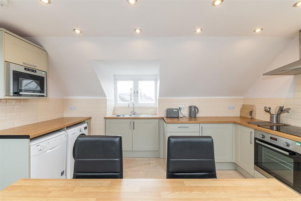 Property photo 2 of 10 Edit-6123.Jpg