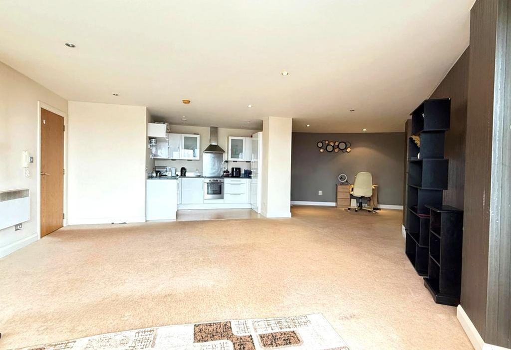 Property photo 2 of 9