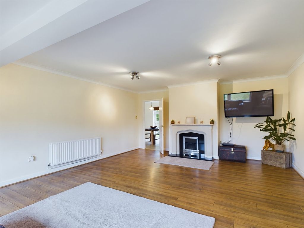 Property photo 2 of 40