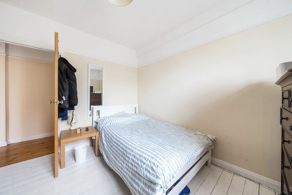 Property photo 3 of 15 1303953-8-6842A78...