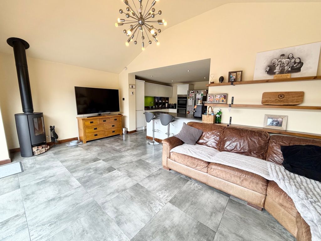 Additional image 5 of 4 bed bungalow for saleNuthatch Drive, Brierley Hill DY5