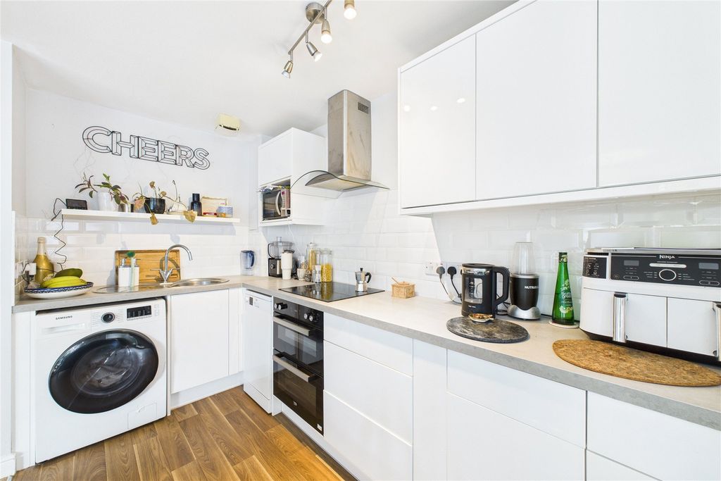 Property photo 2 of 6 Picture No. 06