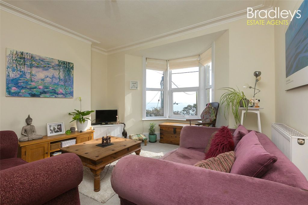 Property photo 2 of 26 Picture No. 11