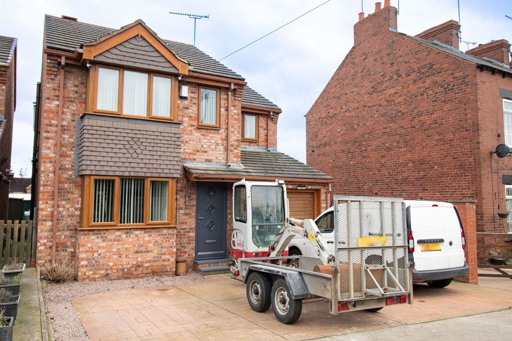 Property photo 1 of 26