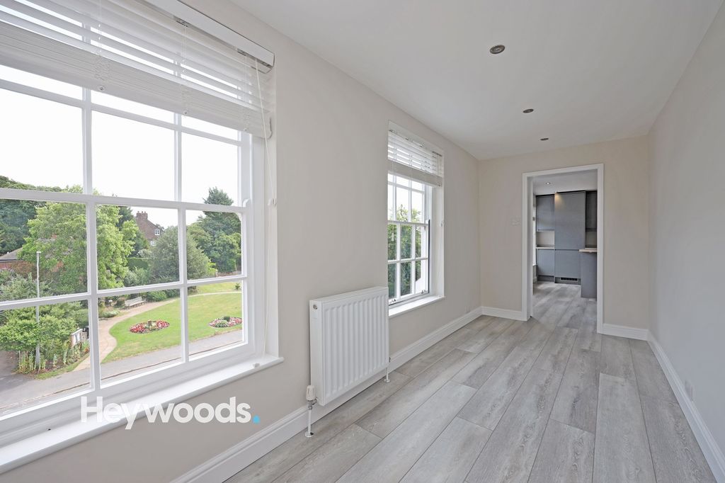 Property photo 3 of 23