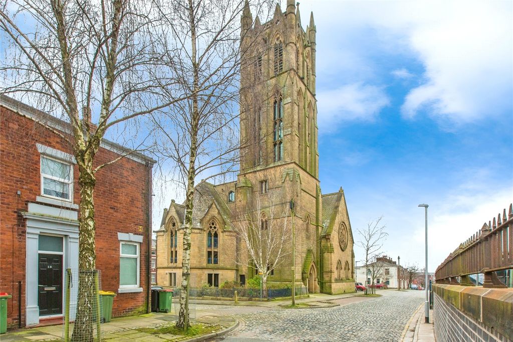 Property photo 2 of 11