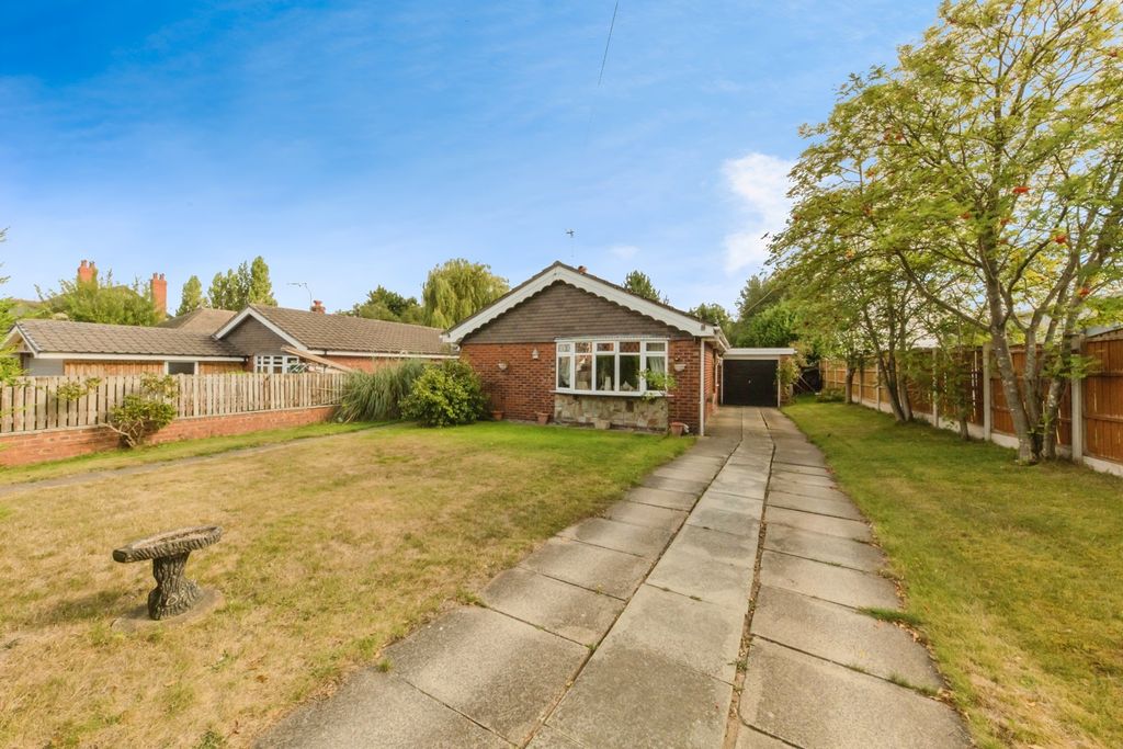Property photo 2 of 17 Photo