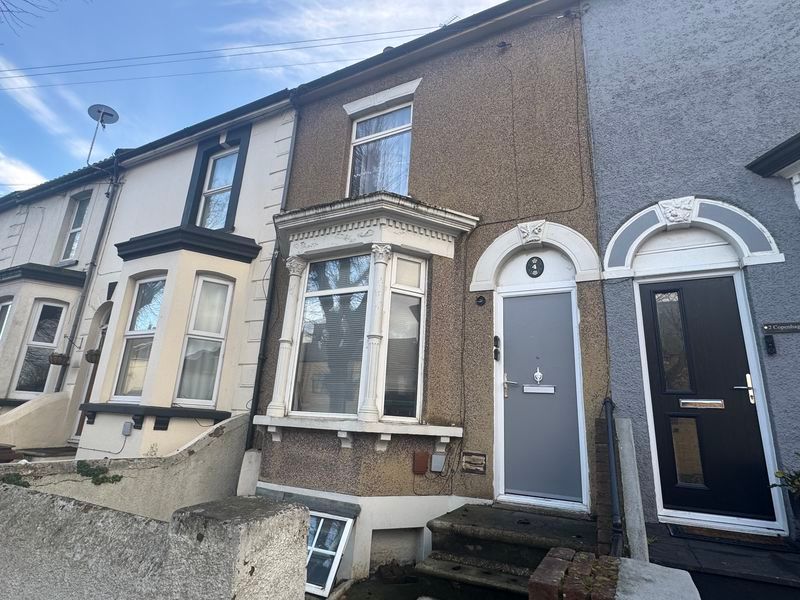 Property photo 1 of 9 Photo 8