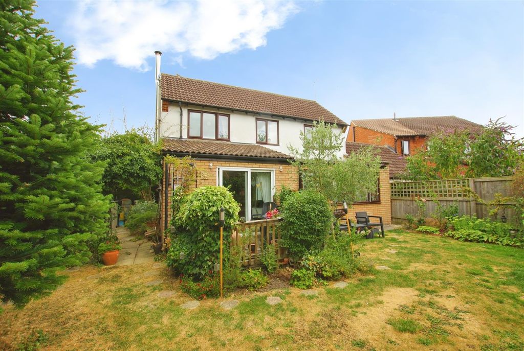 Property photo 2 of 16 Rear Garden
