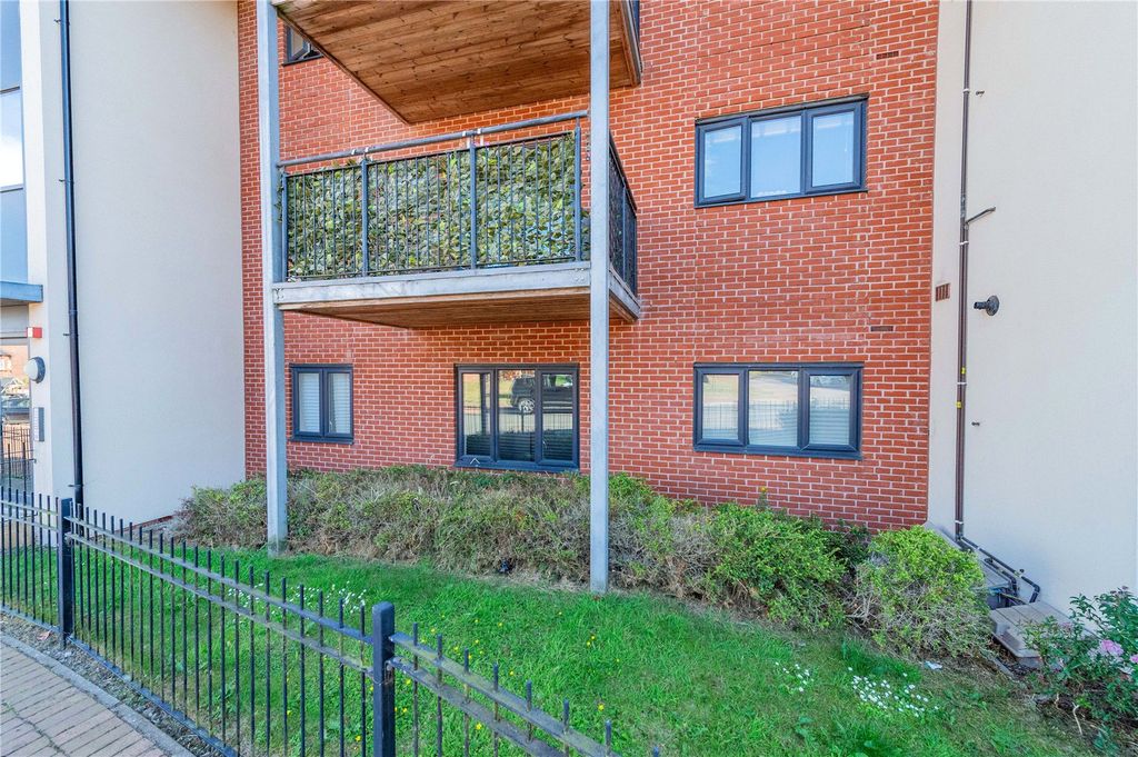 Property photo 2 of 20 Picture No. 21