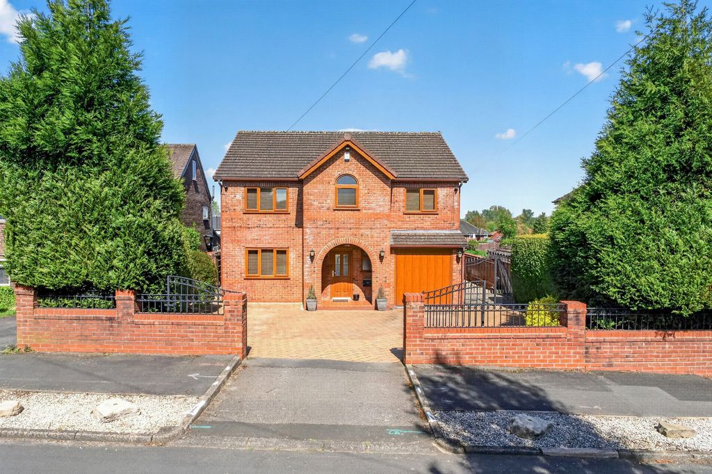 Property photo 1 of 25
