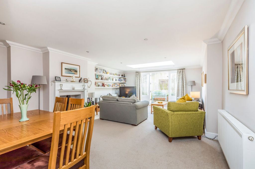 Property photo 2 of 13