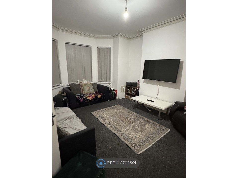 Property photo 3 of 35