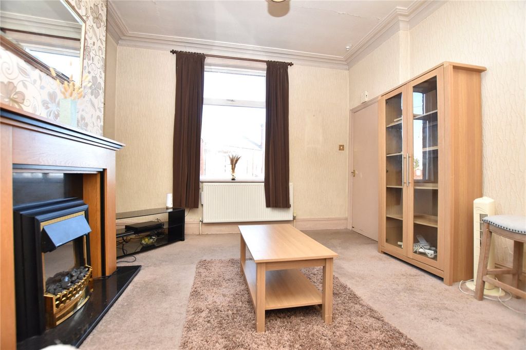 Property photo 3 of 23 Picture No. 22