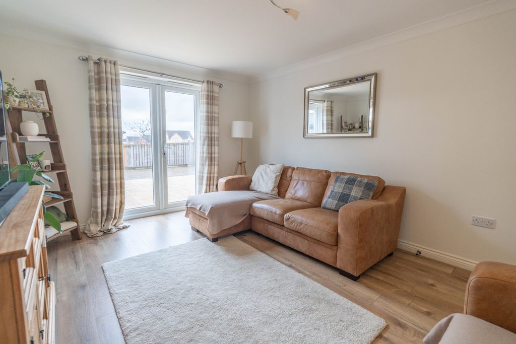 Property photo 3 of 49 Gallery