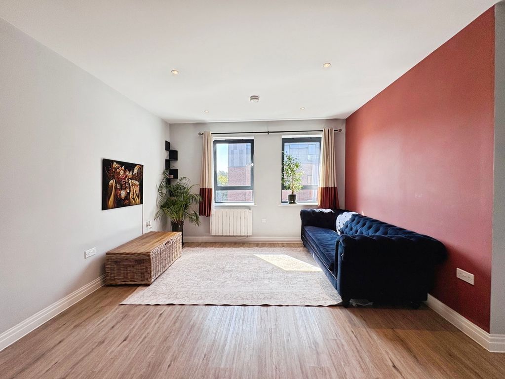 Property photo 2 of 16 Pbox-Img.Jpg