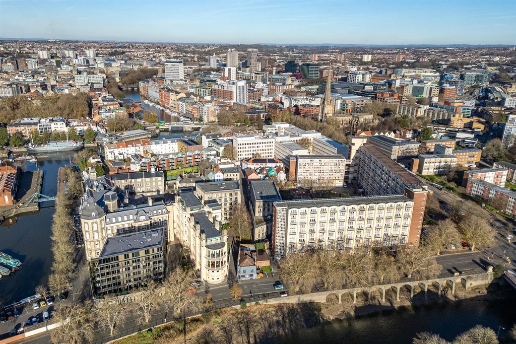 Property photo 3 of 23 54 Francombe House, Redcliffe, Bristol Bs1 6Tb | L