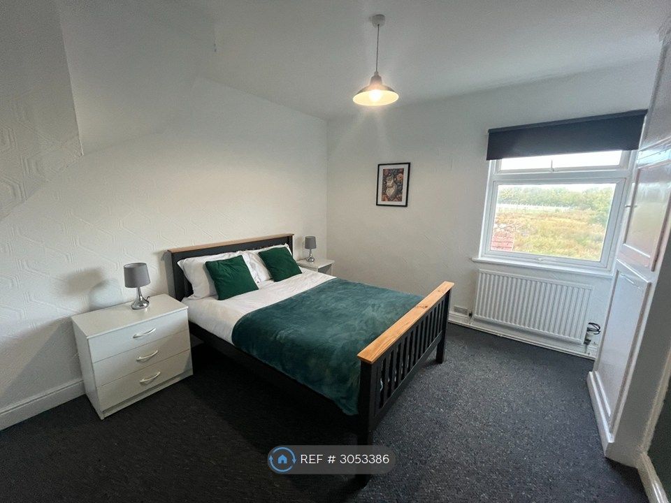 Property photo 1 of 3