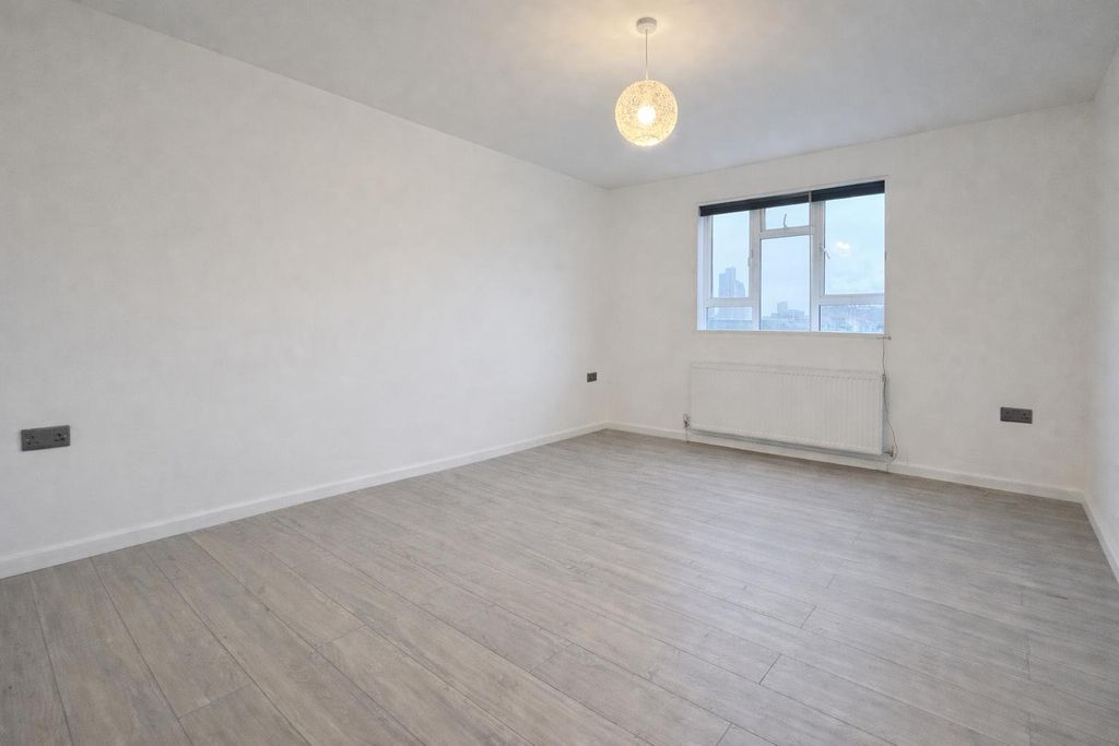 Property photo 2 of 6 Gallery