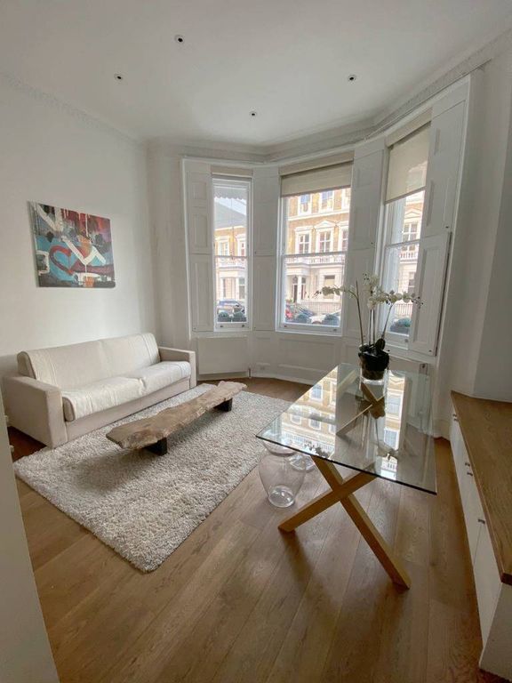 Property photo 3 of 12 Photo 2