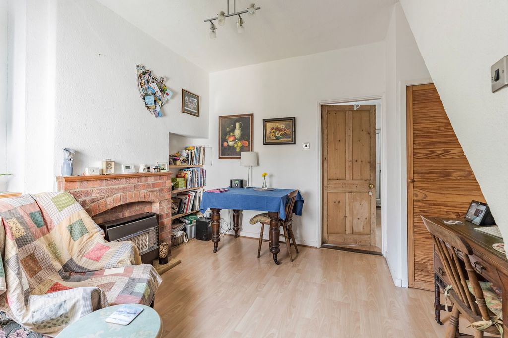 Property photo 3 of 13