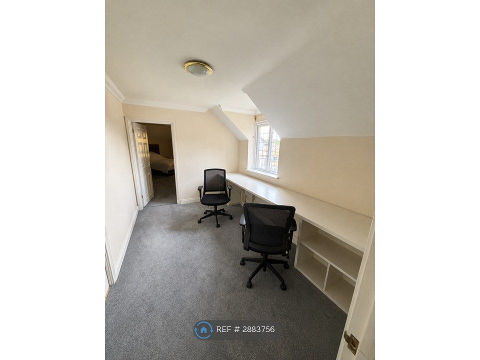 Property photo 3 of 6 Office