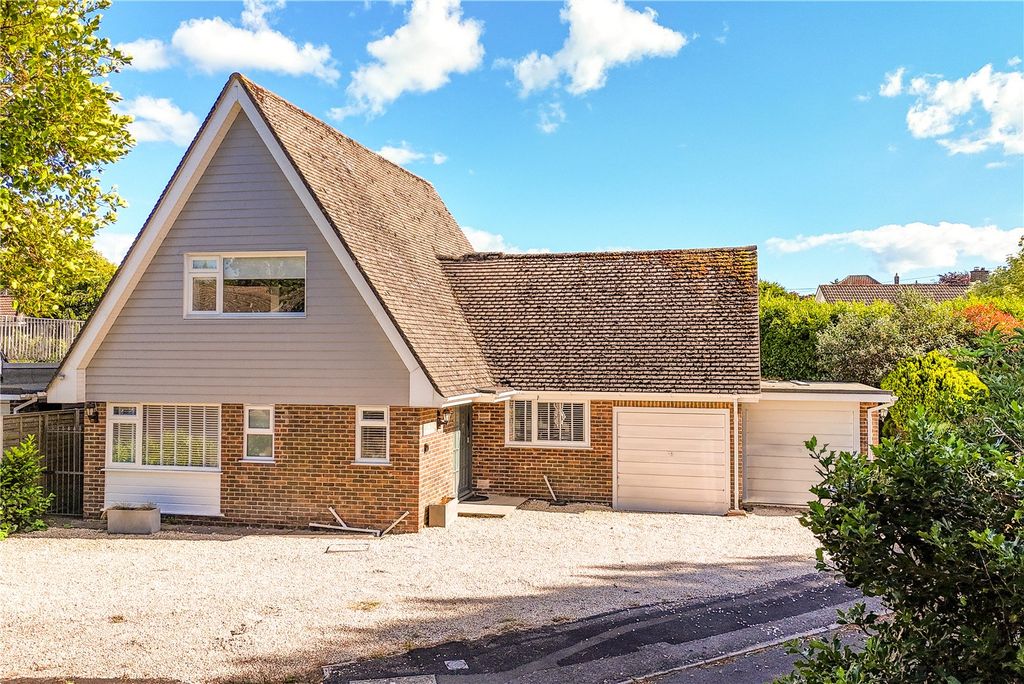 Property photo 1 of 22 Picture No. 05