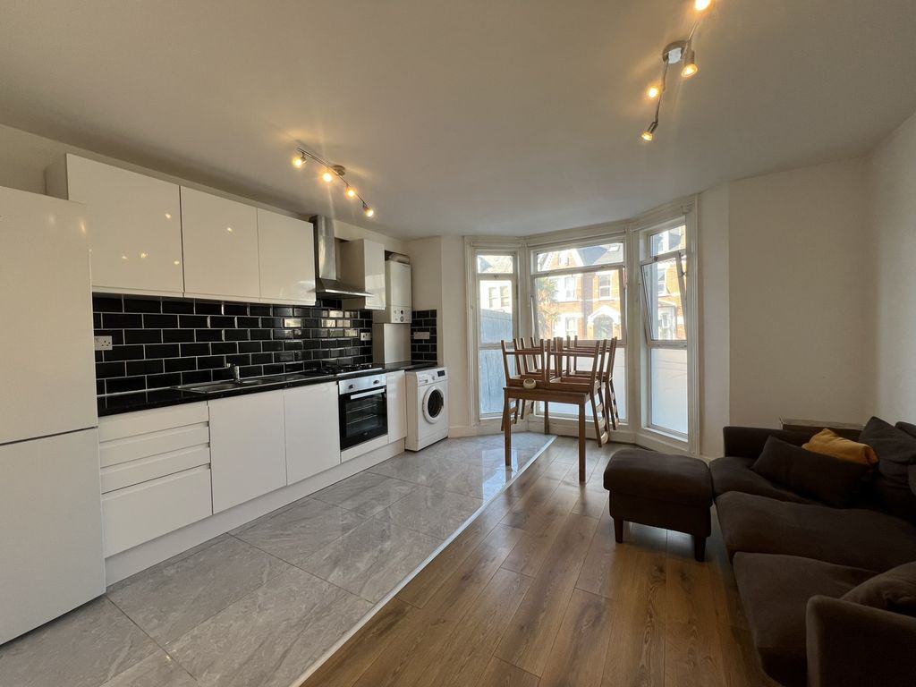 Property photo 2 of 5 Gallery