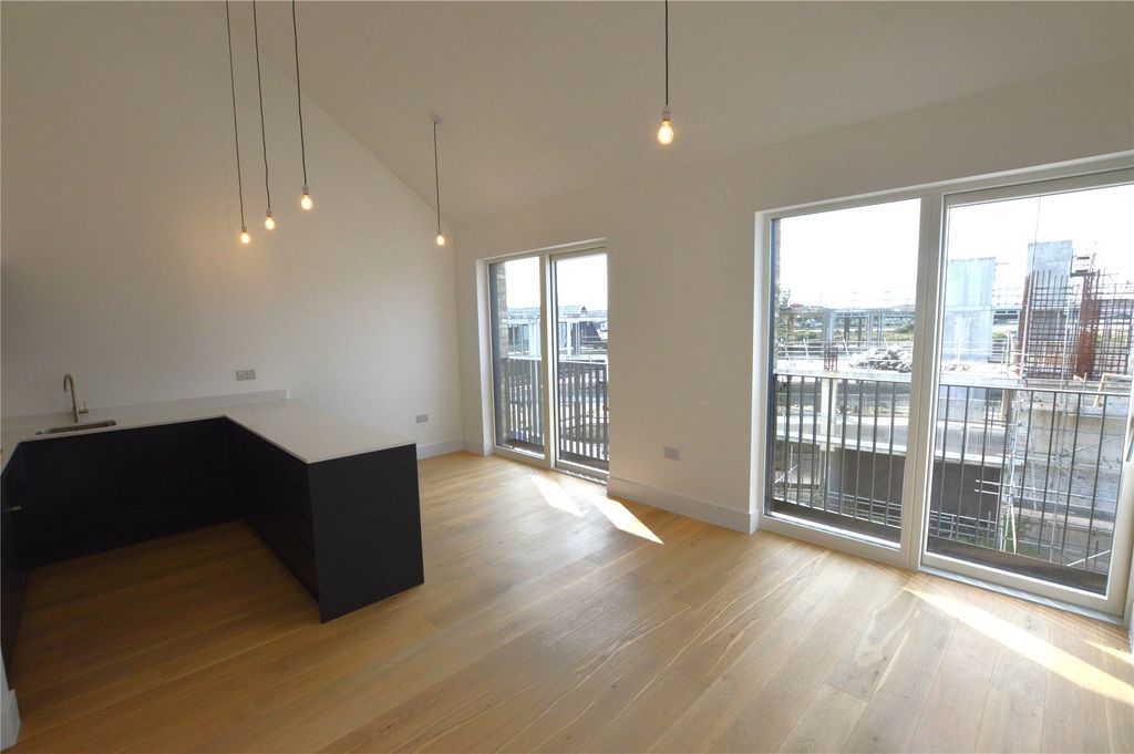 Property photo 3 of 10 Picture No. 04
