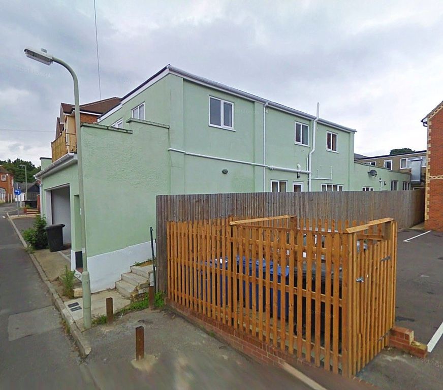 Property photo 1 of 6