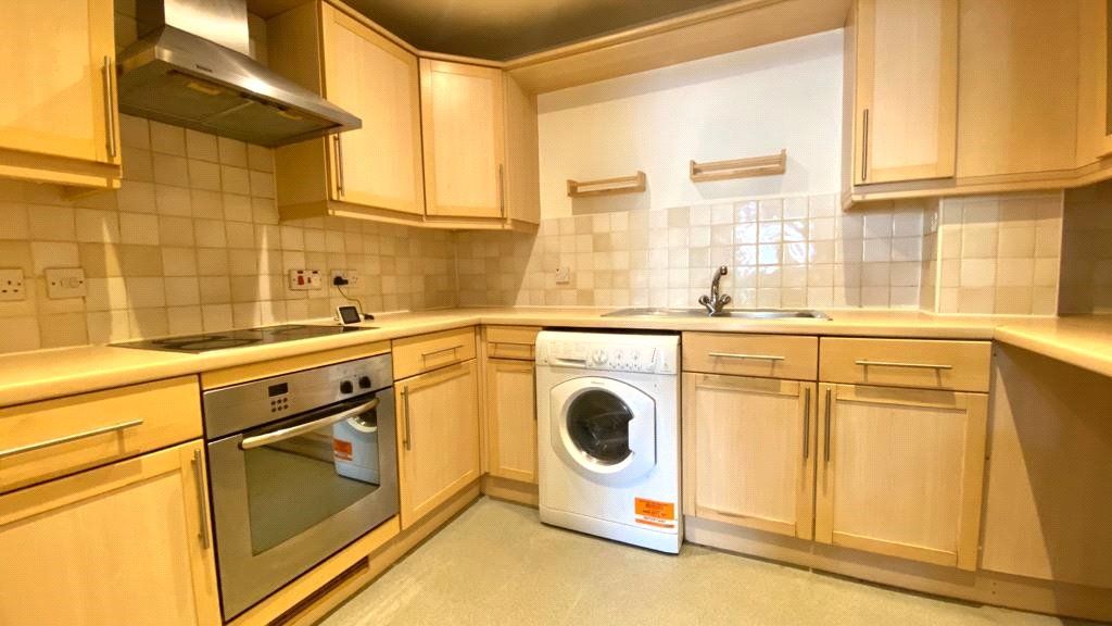 Property photo 3 of 6 Kitchen