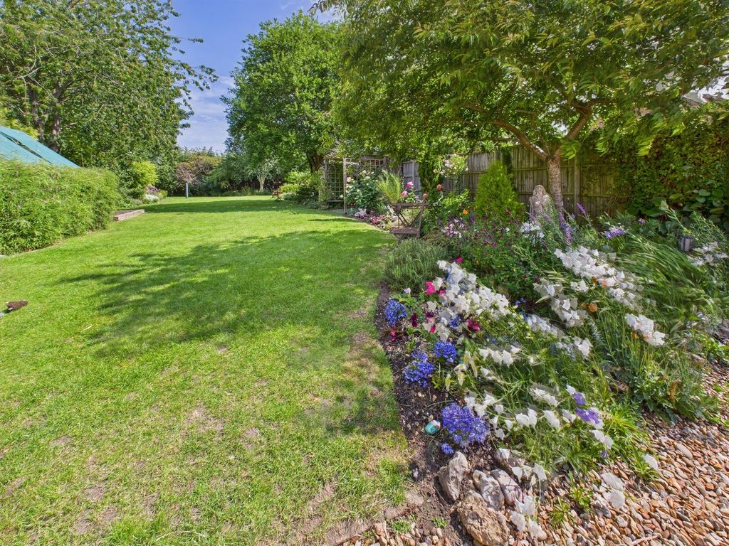 Property photo 2 of 30