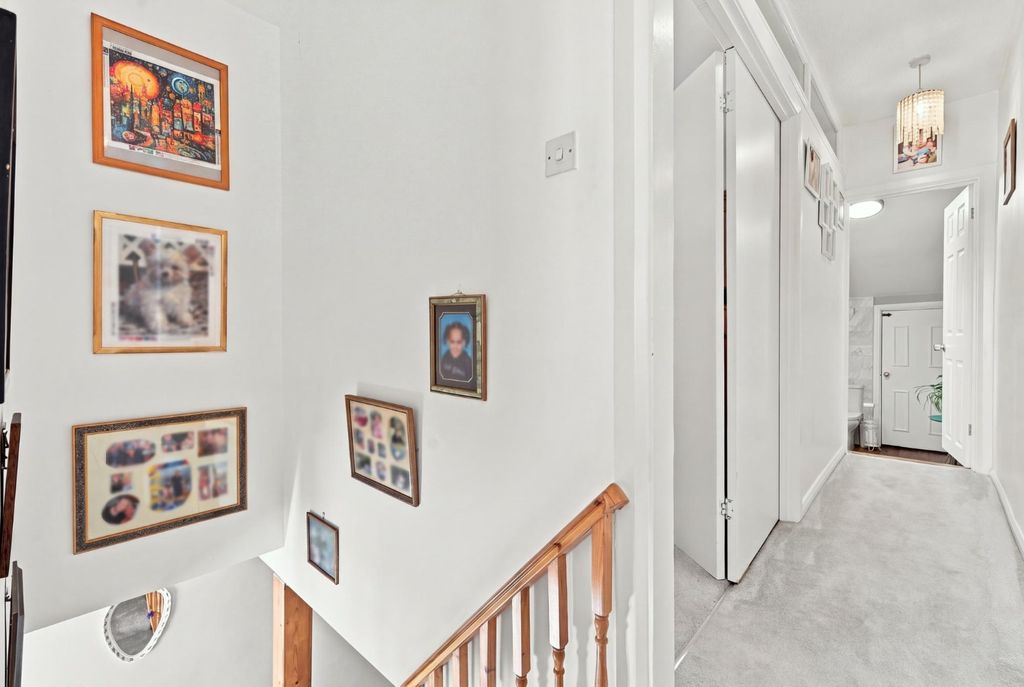 Property photo 3 of 16 5461586