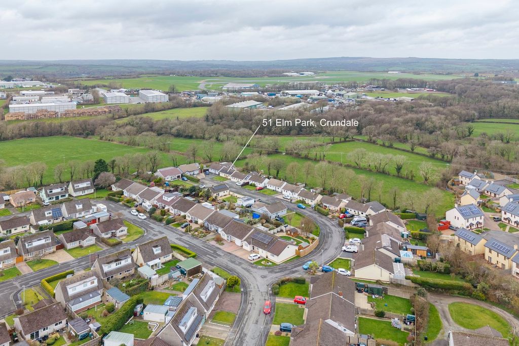 Property photo 2 of 20