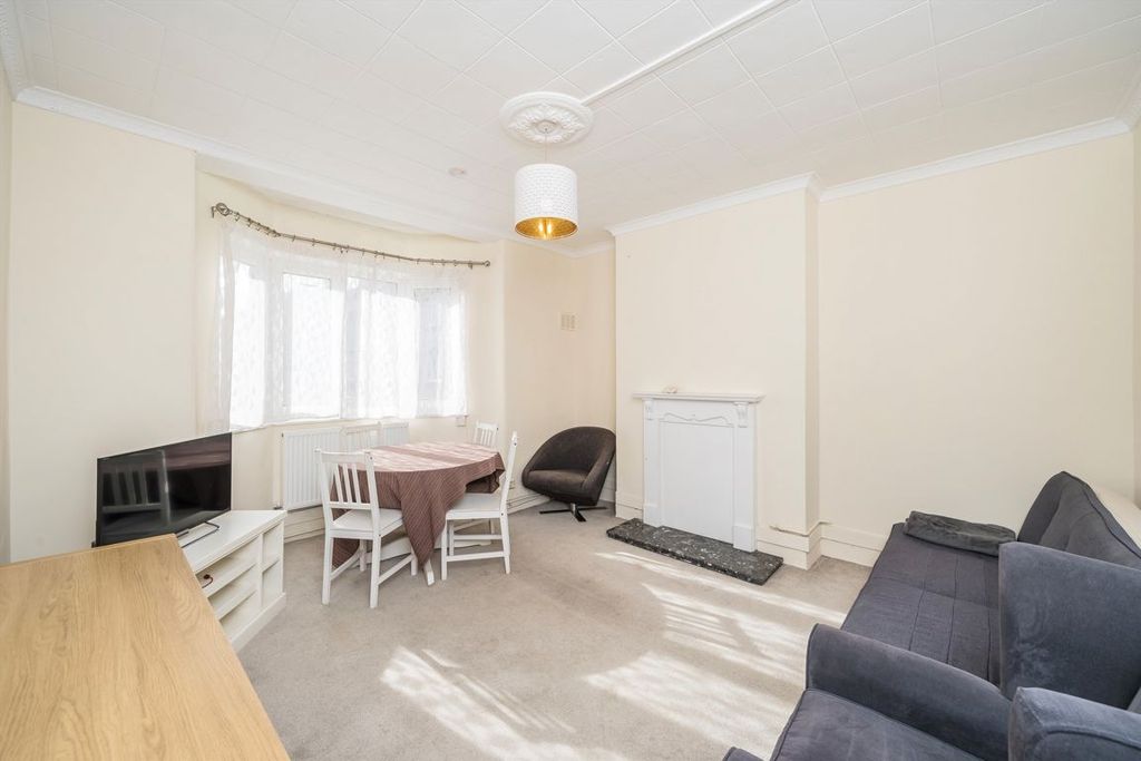 Property photo 1 of 4