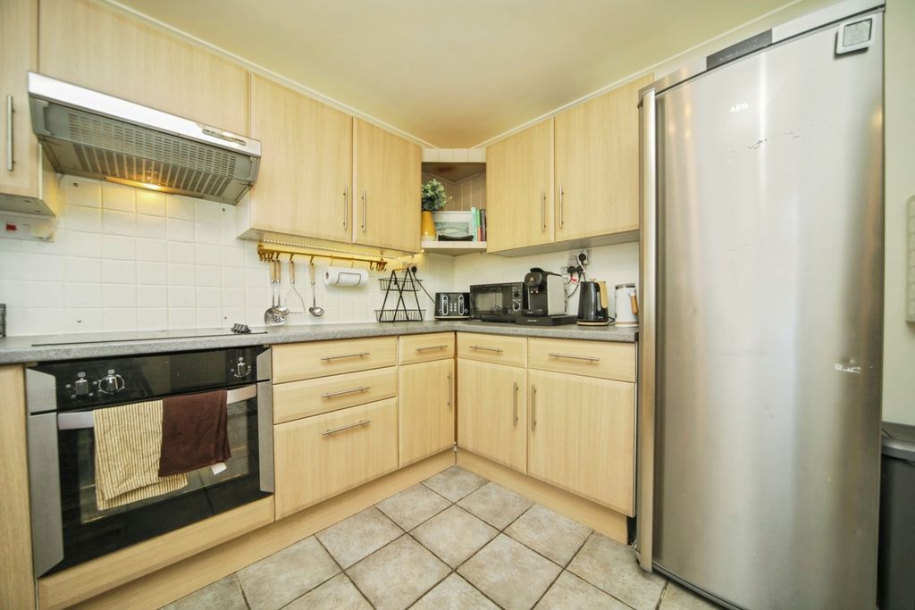 Property photo 3 of 18 Pbox-Img.Jpg
