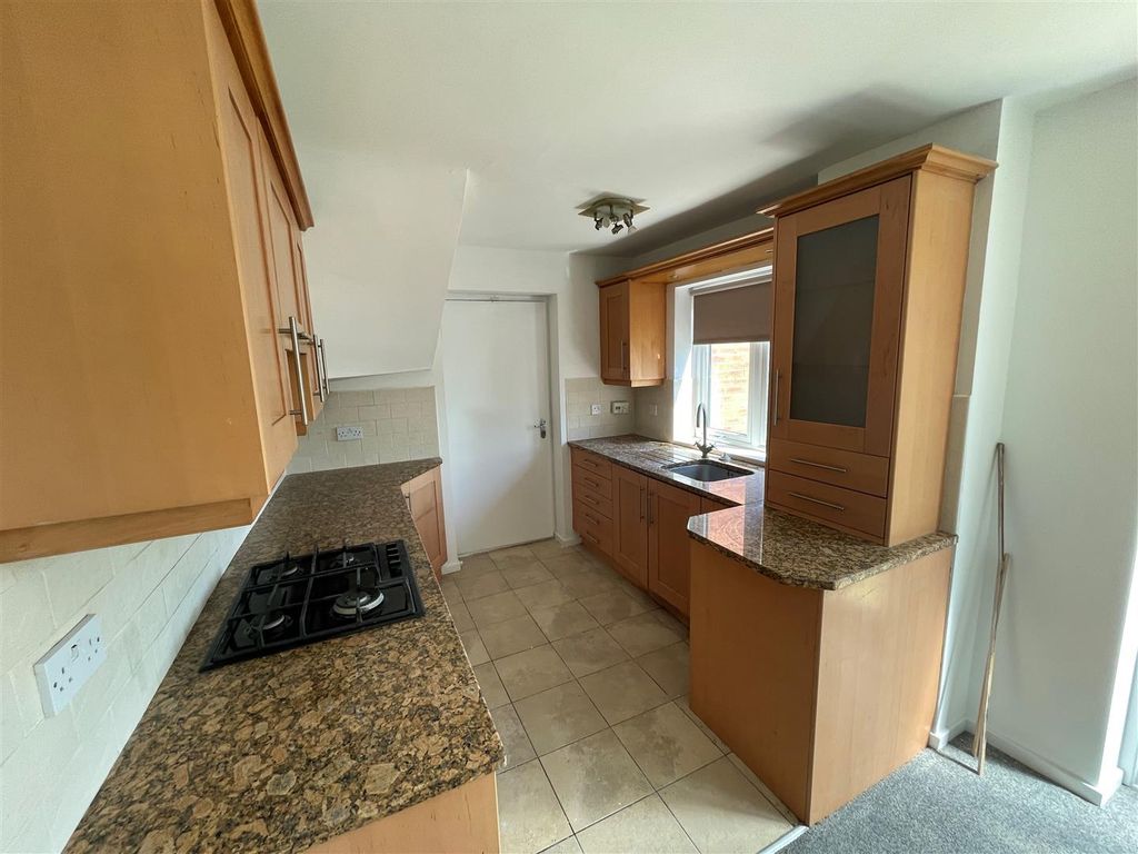 Property photo 3 of 14 Kitchen 1.Jpg