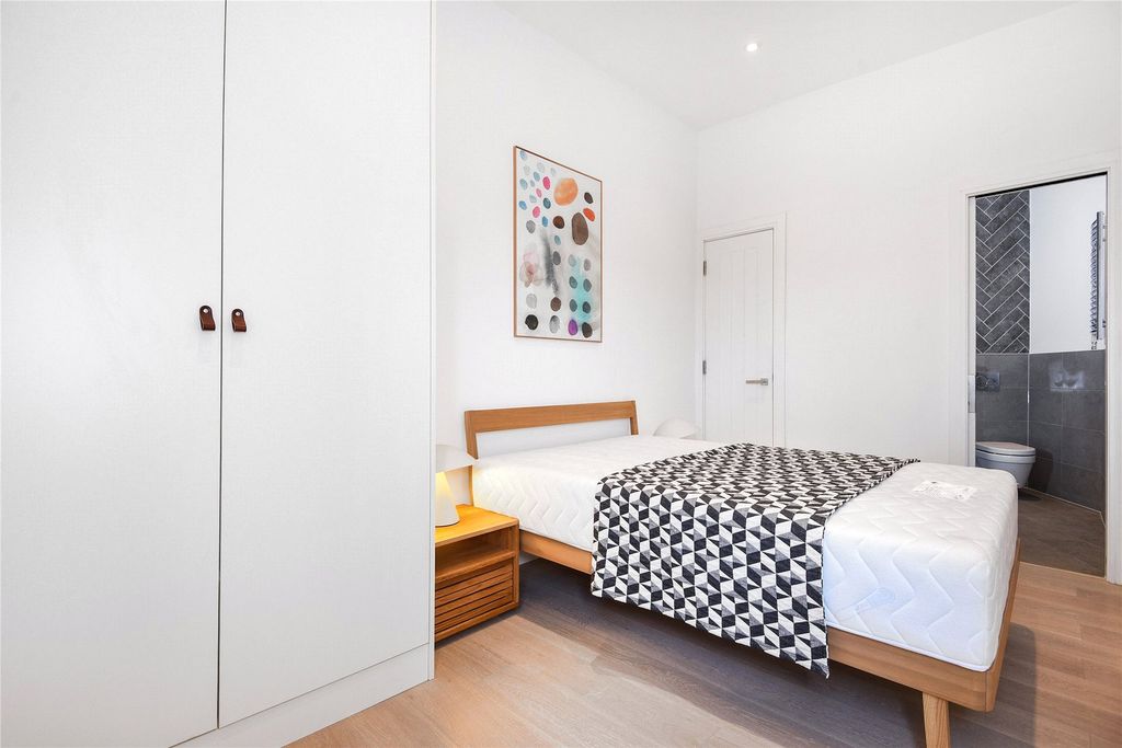 Property photo 3 of 5 Picture No. 05