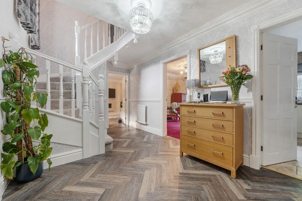 Property photo 3 of 42 Ravens Wood-08.Jpg