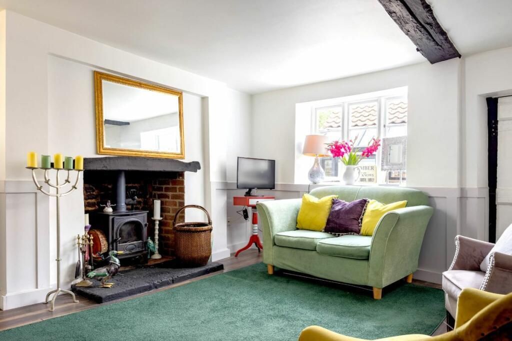 Property photo 2 of 4 Sitting Room.Jpg