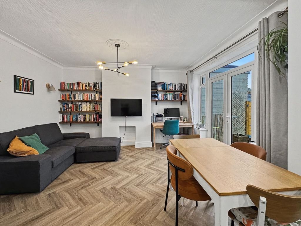 Property photo 2 of 29